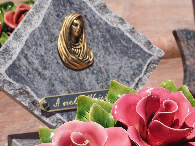 Personnalisation de la sépulture : un hommage à la personne décédée